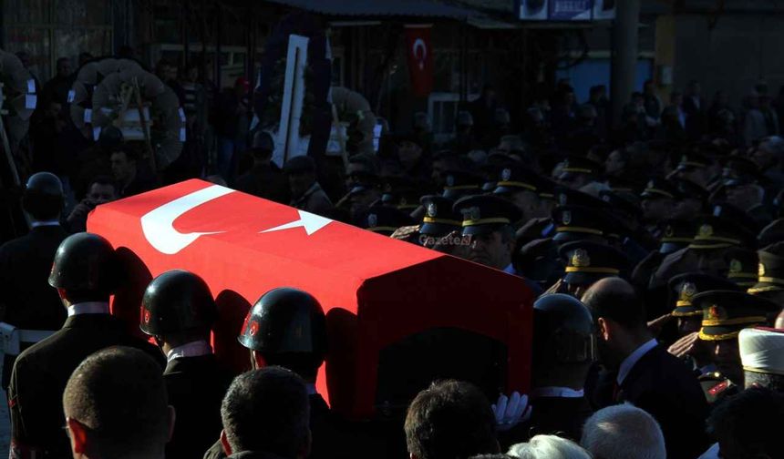 PKK’lı teröristlerle çıkan çatışmada 2 askerimiz şehit oldu