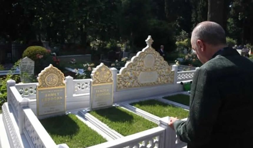 Emekli askerler Erdoğan'ın annesinin mezarına bu mektubu bıraktı