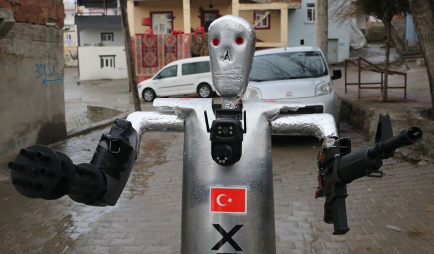 Siirtli kaşif yapay zekalı robot asker yaptı