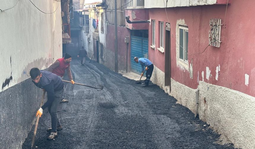 Dulkadiroğlu Belediyesi Duraklı Mahallesi’nde Asfalt Çalışmalarını Sürdürüyor