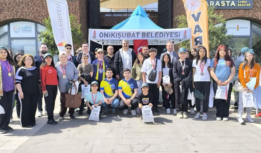 Oryantiring Sporcuları Bu Kez Kitapların İzini Sürdü