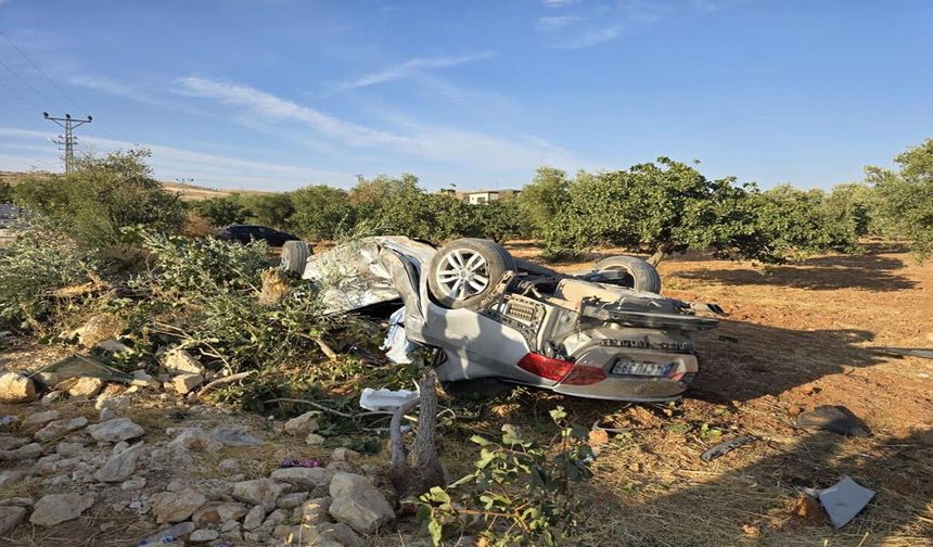 Motosiklete çarptı tarlaya uçtu: 1 ölü 6 yaralı