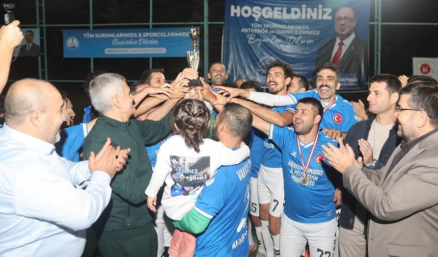 Dulkadiroğlu Kupası’nda şampiyon İl Millî Eğitim oldu