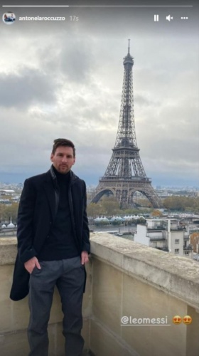 Paris Saint-Germain'in süperstarı Lionel Messi'nin Eyfel Kulesi manzarasında çektirdiği fotoğraf, ülkemizde sosyal medya kullanıcıları tarafından yapılan montajlarla herkesi gülmekten kırıp geçirdi.