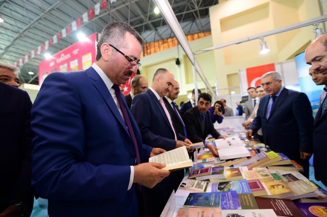 Anadolu'nun en büyük 'Kitap Fuarı' kapılarını açtı