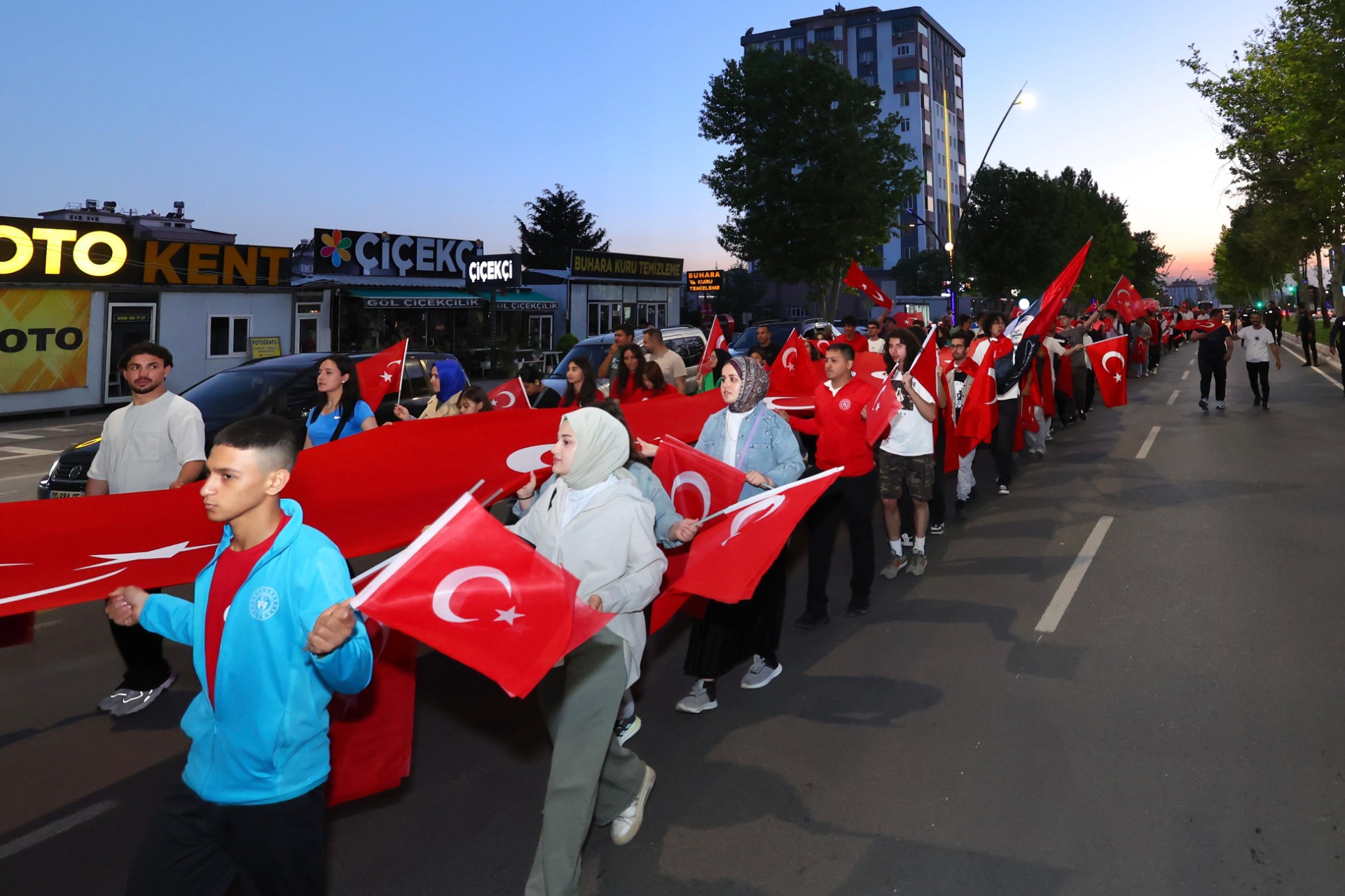 Thumbnail 19 Mayıs Yürüyüşü (2)
