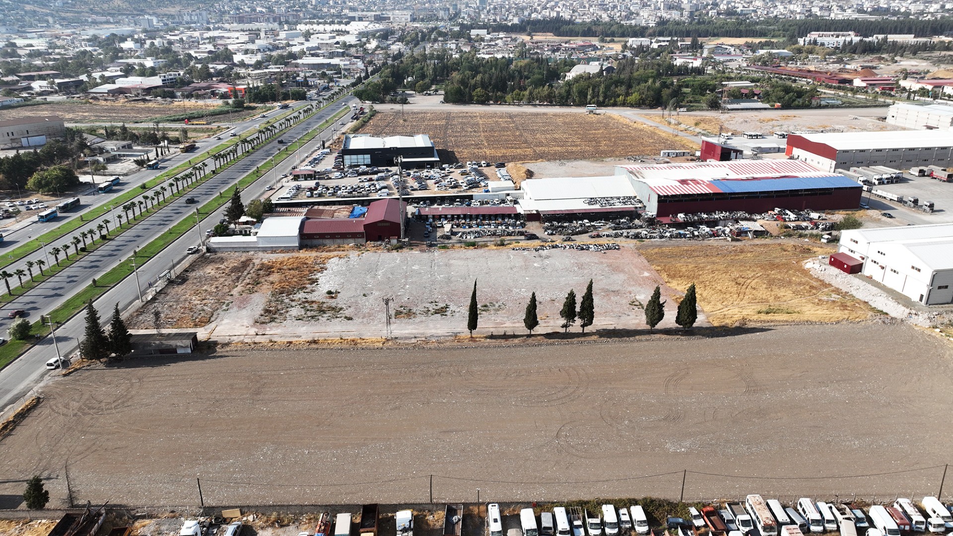 Thumbnail Otopark Alanı (2)