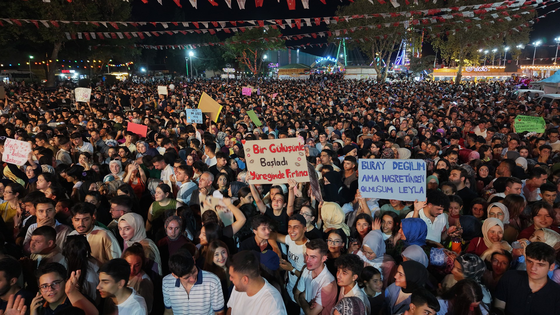 Thumbnail Buray Konseri (6)