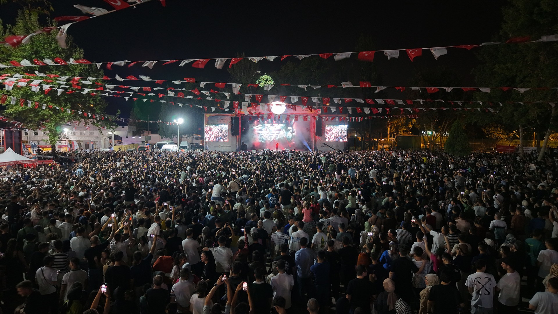 Thumbnail Ceza Konseri (5)