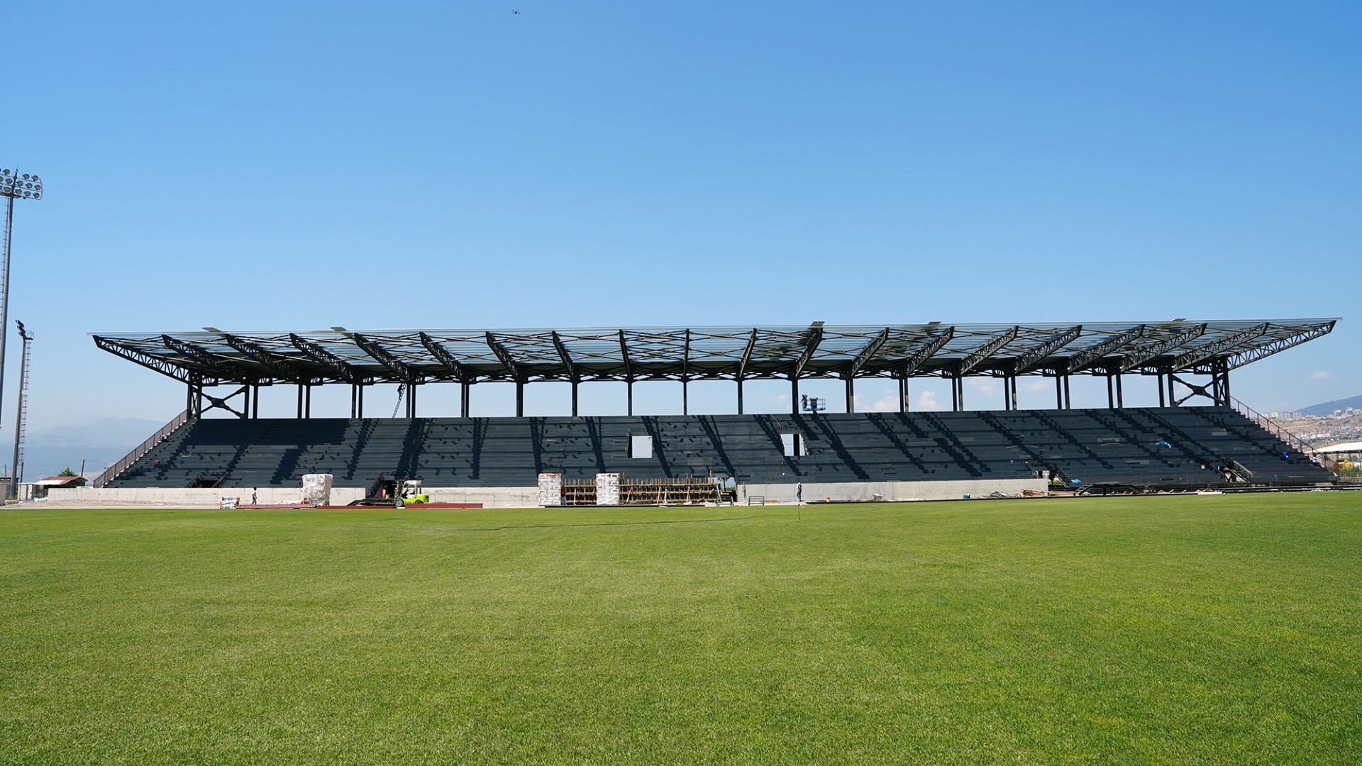 Thumbnail Futbol Sahası (1)