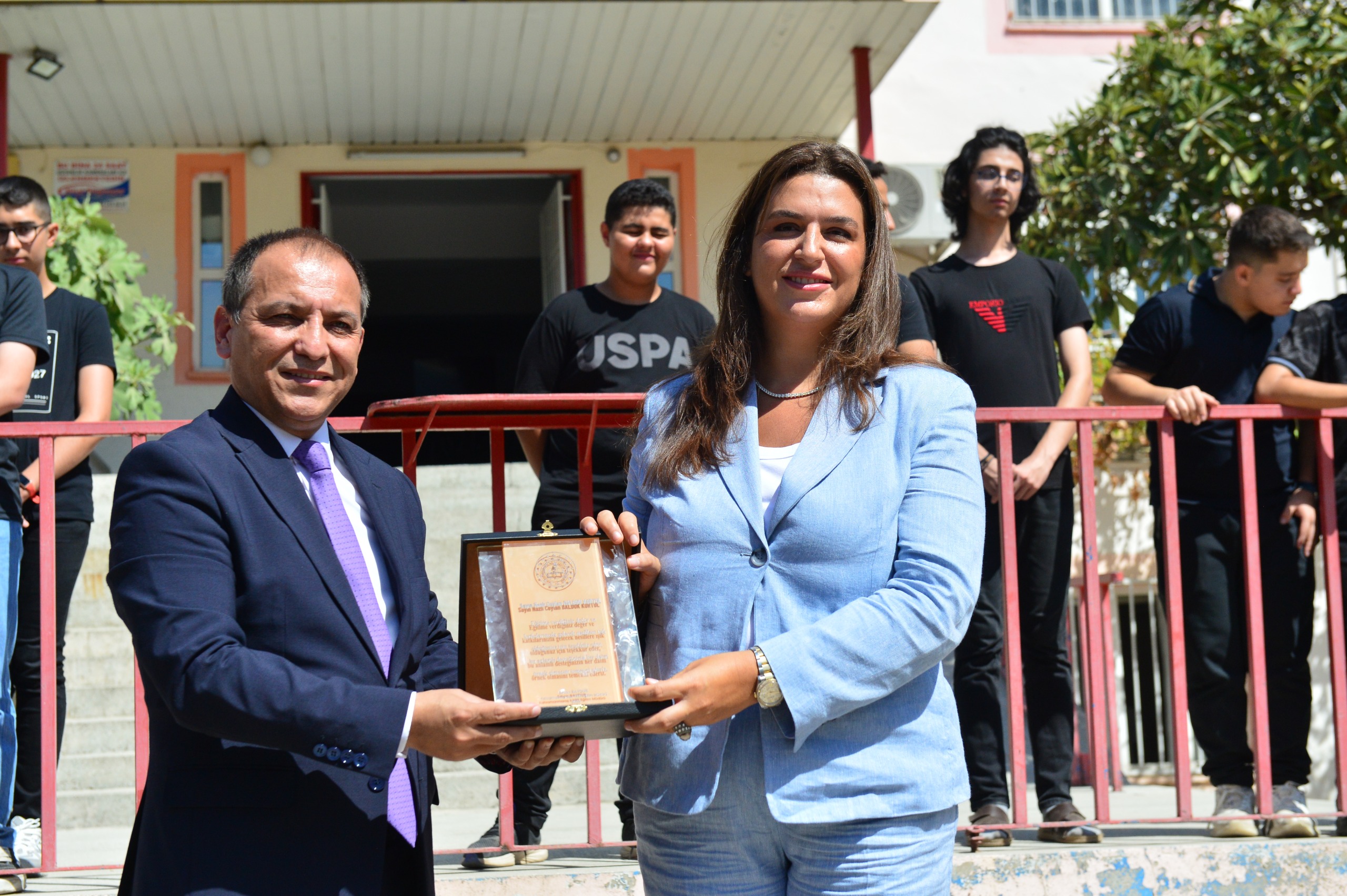 B8F4Facb 9992 4C9D A7B3 94B3Bd488888