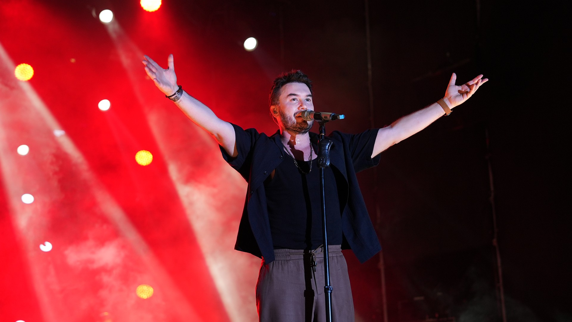 Thumbnail Mustafa Ceceli (3)