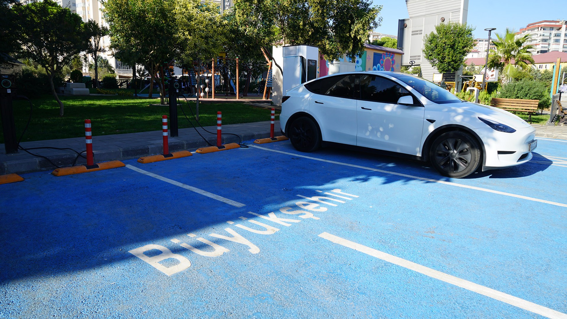 Thumbnail Araç Şarj İstasyonu (2)