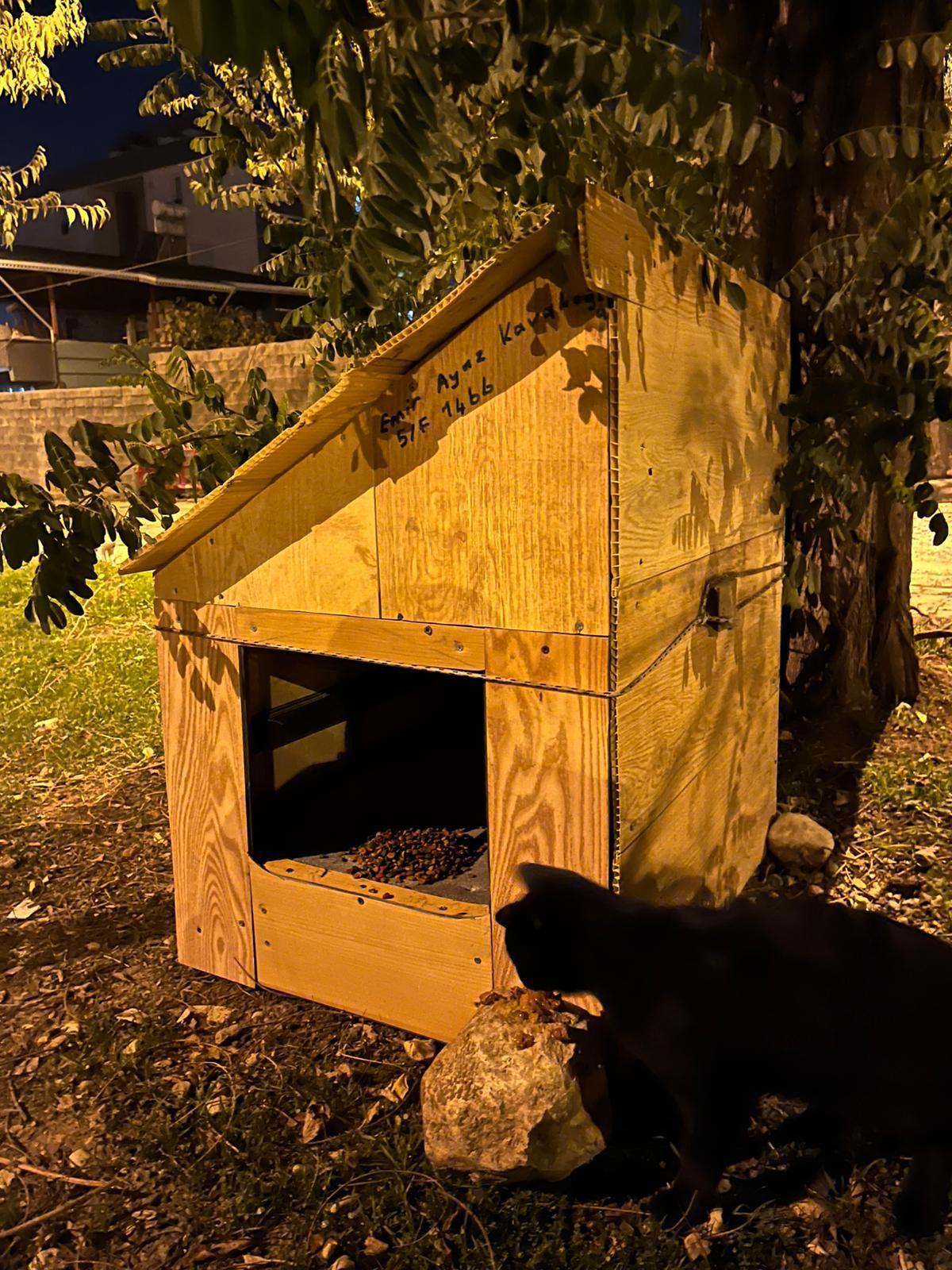 8937C473 162D 4438 Ad90 0C8433482766