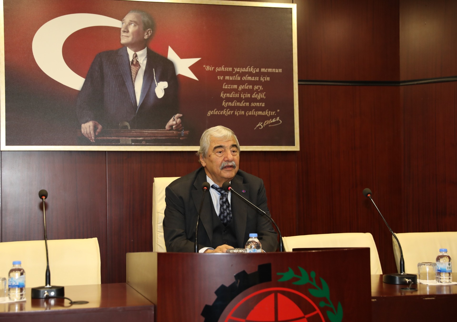 Thumbnail Abdulkadi̇r Konukoğlu Genç Gi̇ri̇şi̇mci̇lerle (1)