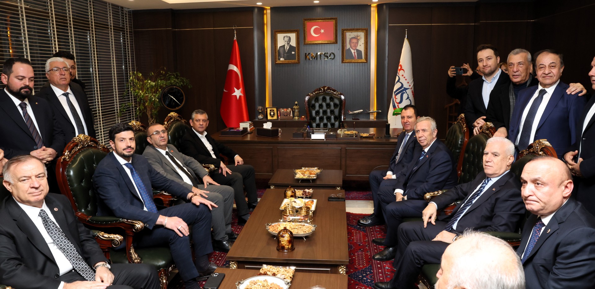 93E2Aa10 1Ea4 4566 9685 8B97D69Cb190