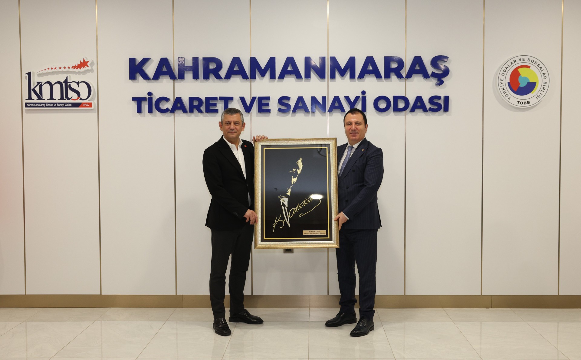 Ea95012B E9C0 4Dff Af0A Ae4Aa9F3407F