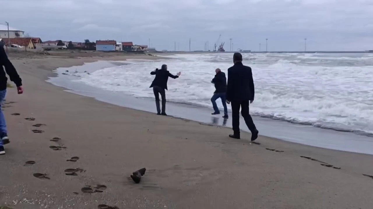 Telefonda Basladi Sahilde Bitti Cinnet Anlarinda Film Gibi Ikna Operasyonu