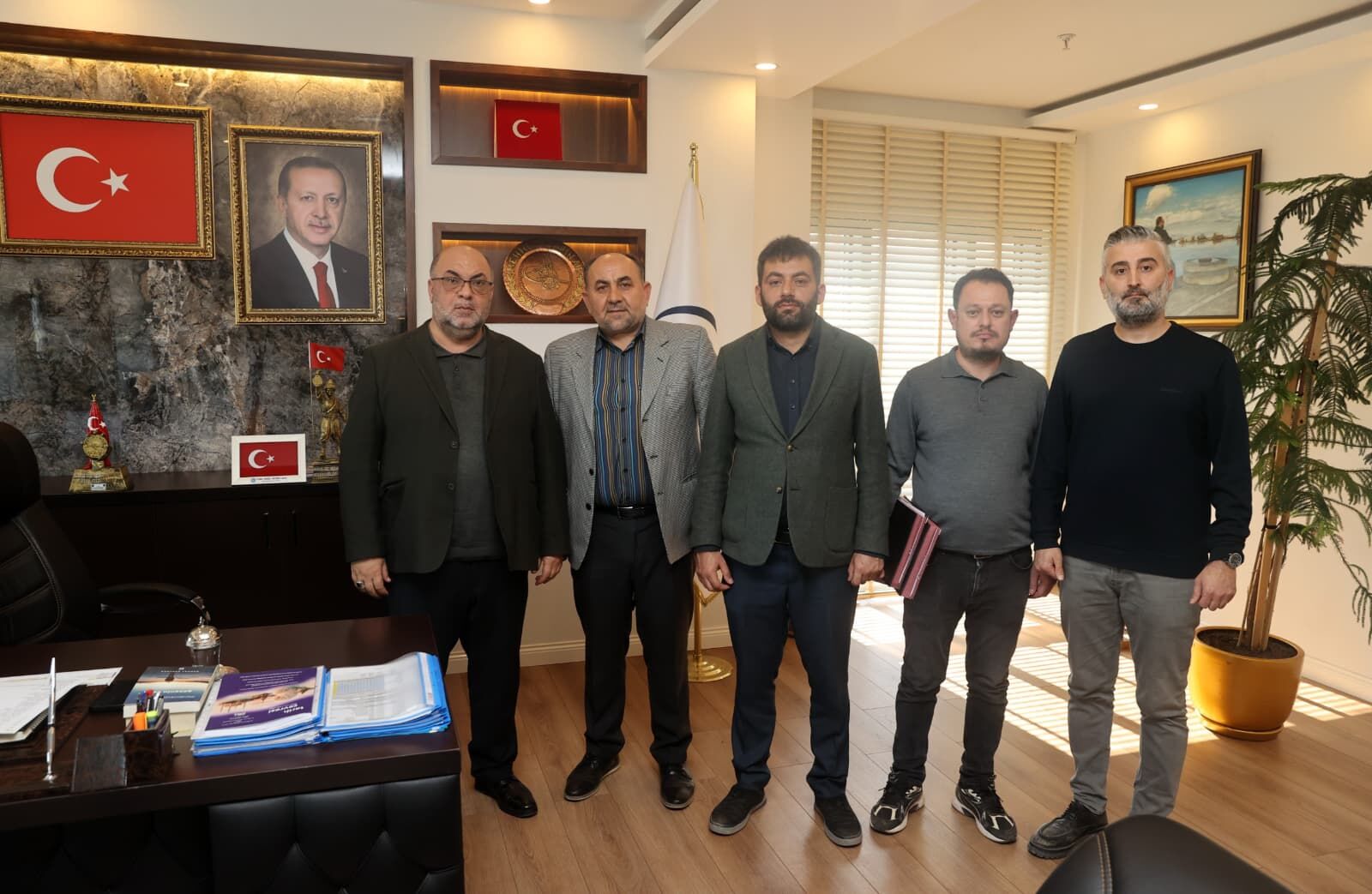 2B8B663C Dc80 4581 Ae15 63F6Fc5D1F83