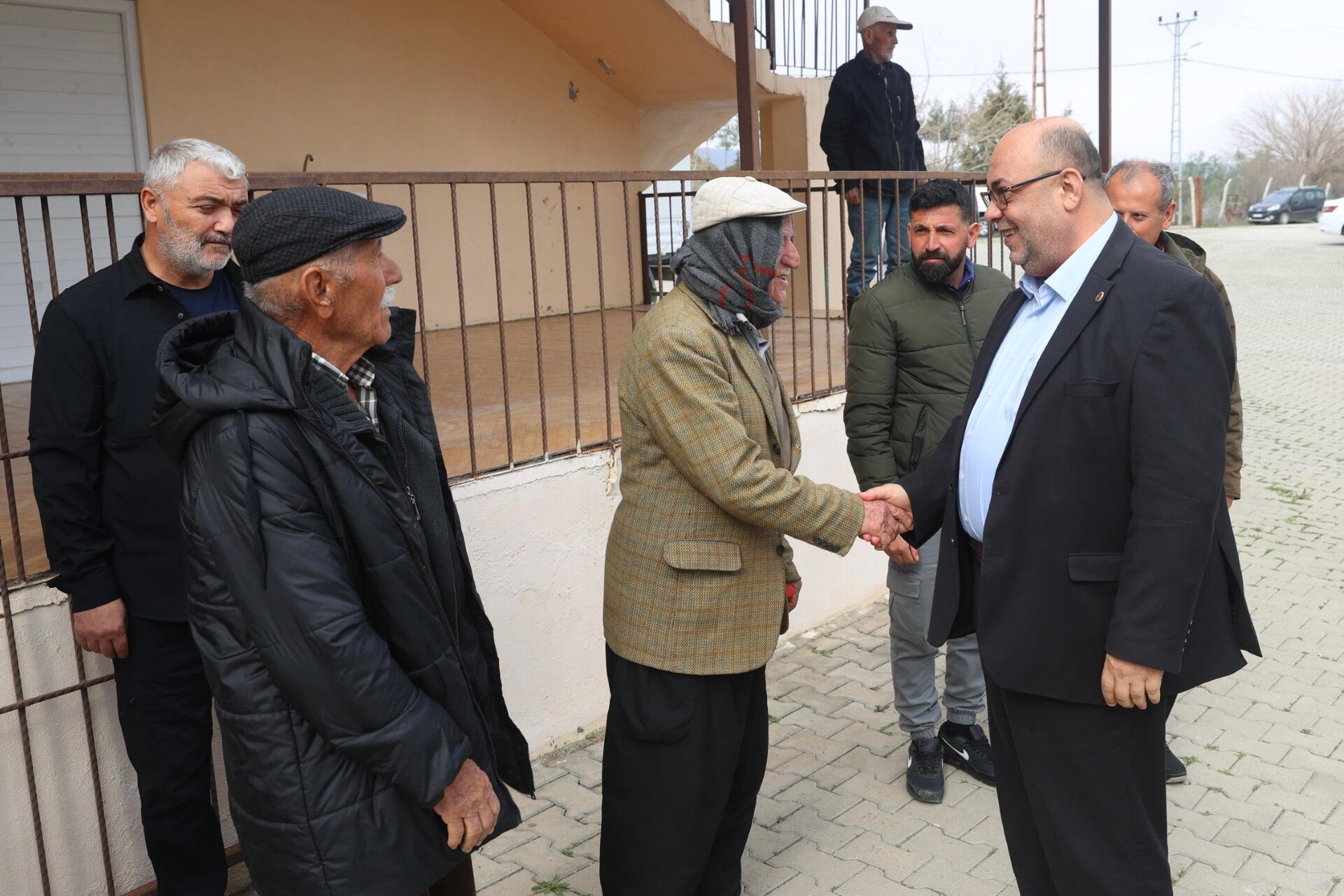 4B37667D 6999 44A2 A22B 45E9E9F69417