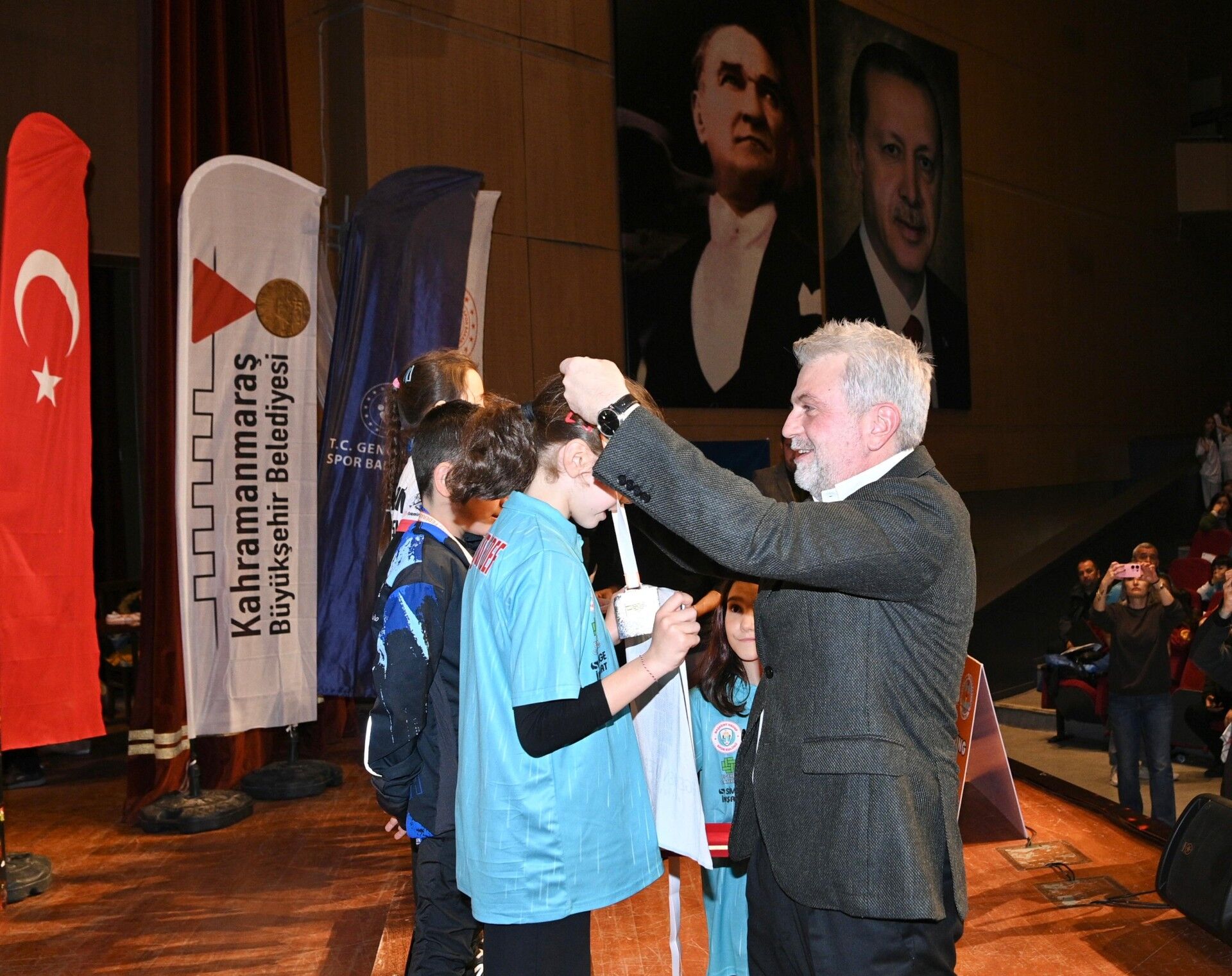 71Fd9Cb6 4269 400B 827D B497184C15Cc