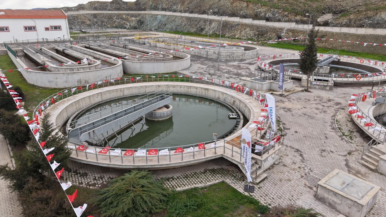 3F877699 A481 4111 8354 6E44Db586949