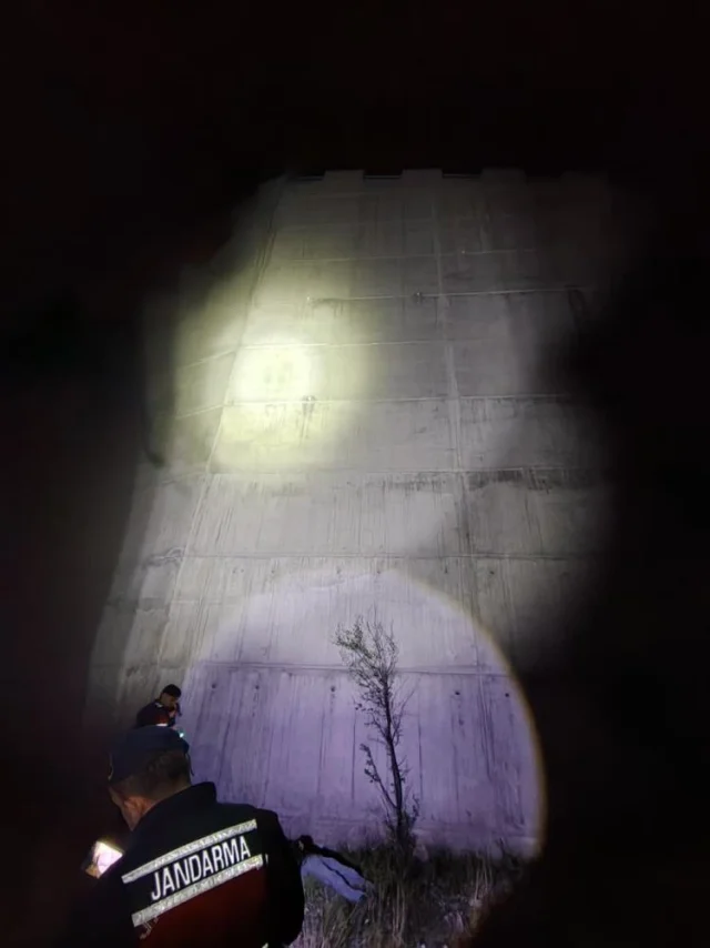 70Artvinde 70 Metrelik Du