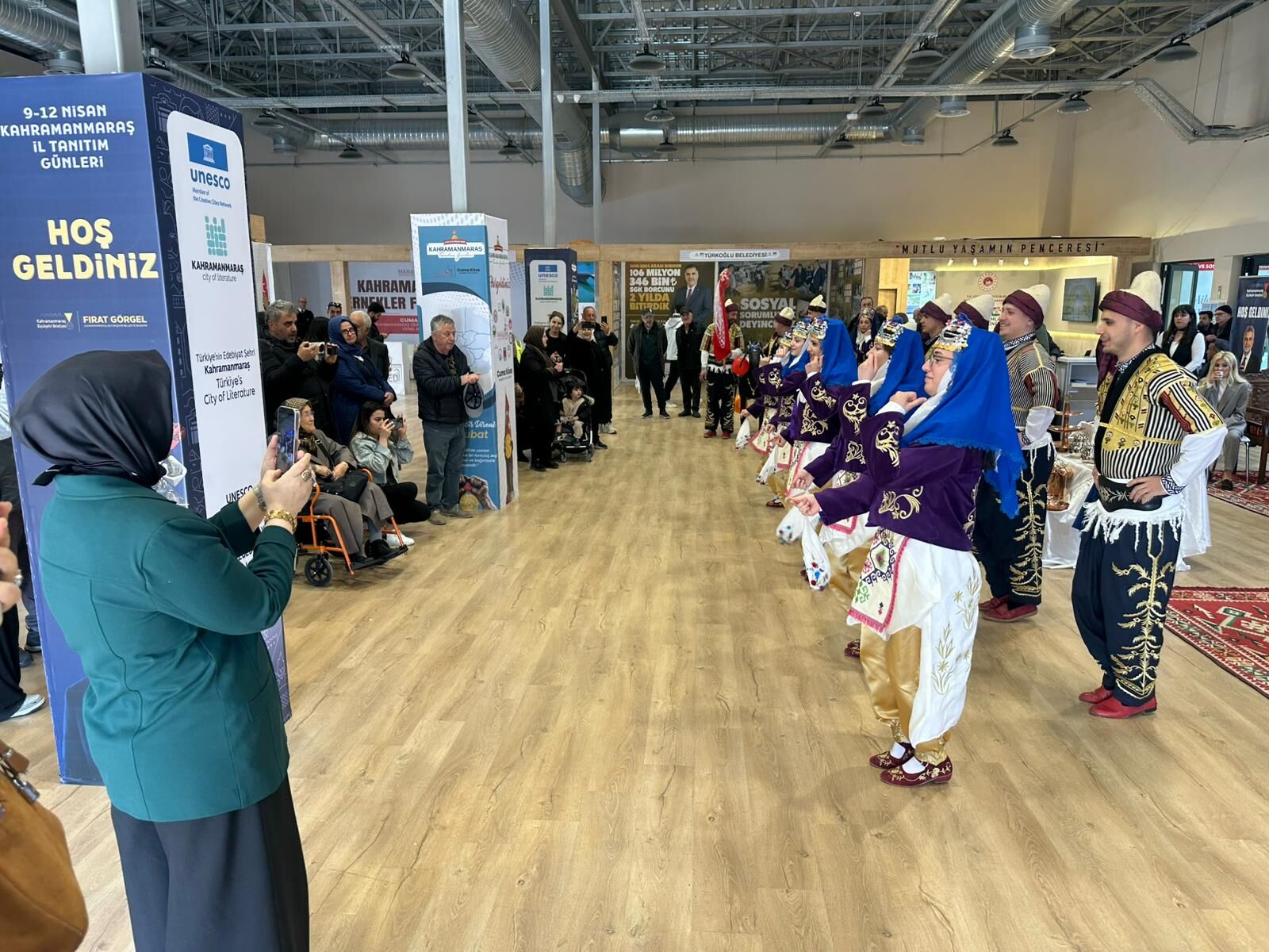 8Ea21403 0C02 44A2 B5Dc 3E5Fa341B4A8