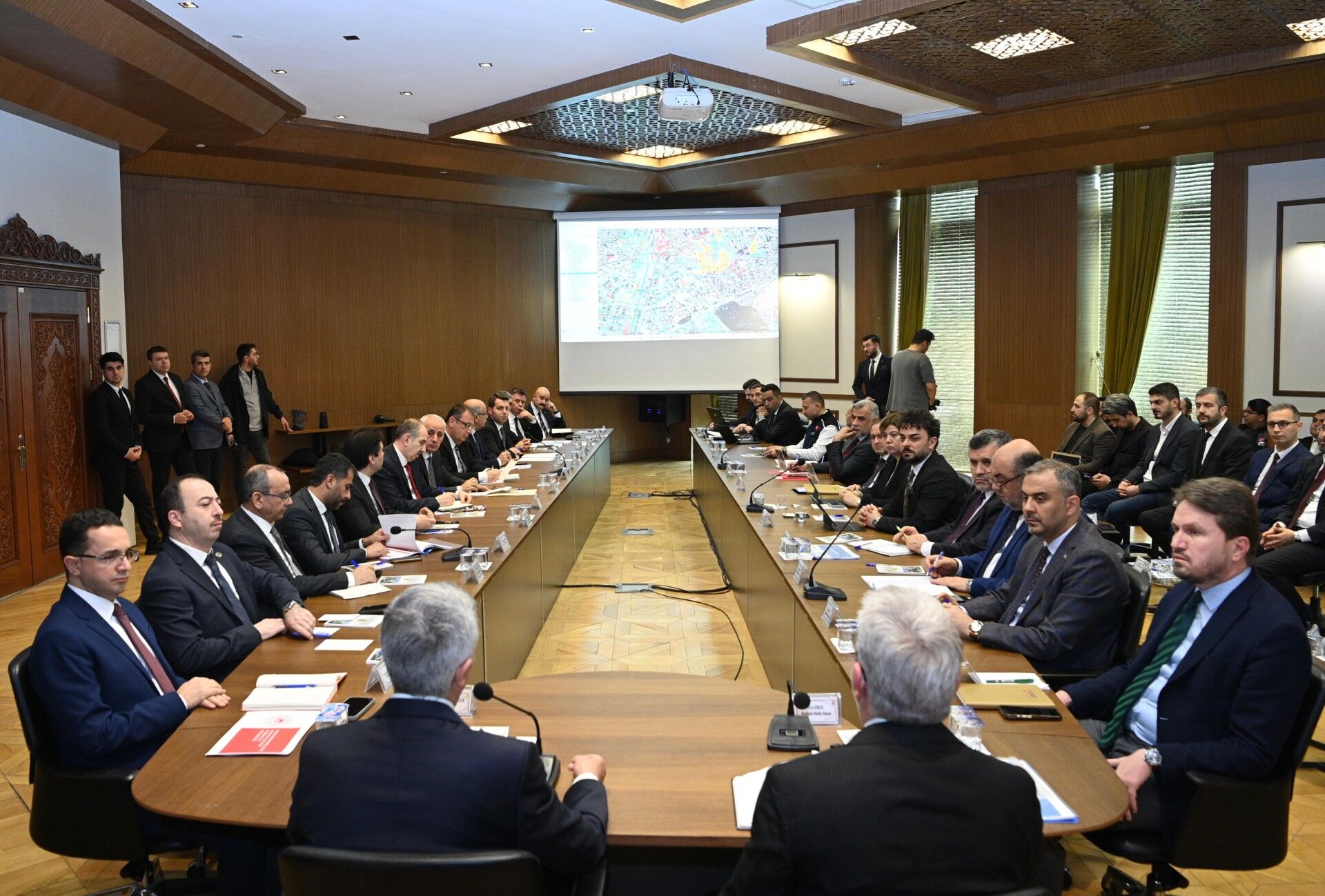 9B60E852 3993 4137 9E49 5C87Eec4D516