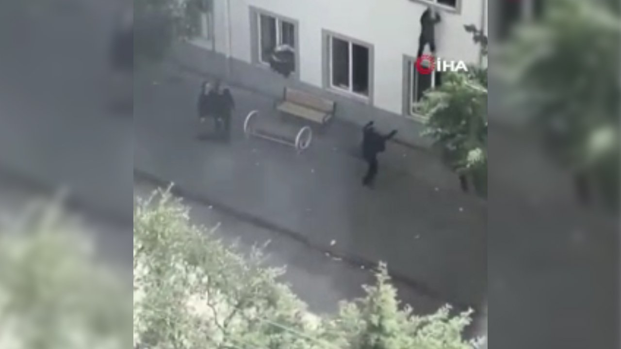 Silahlı saldırının yaşandığı okulda öğrenciler pencereden böyle atladı!