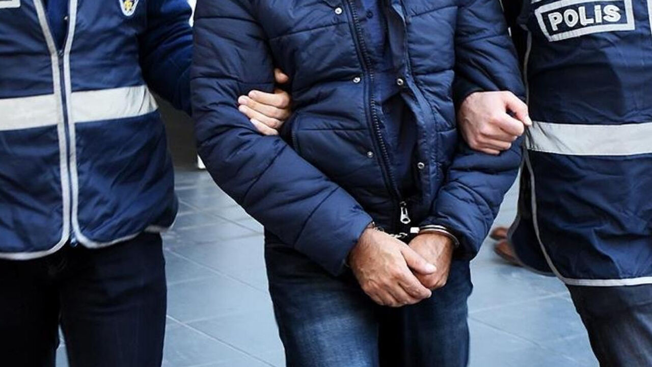 Kahramanmaraş'ta türbeyi yakmaya çalıştı!
