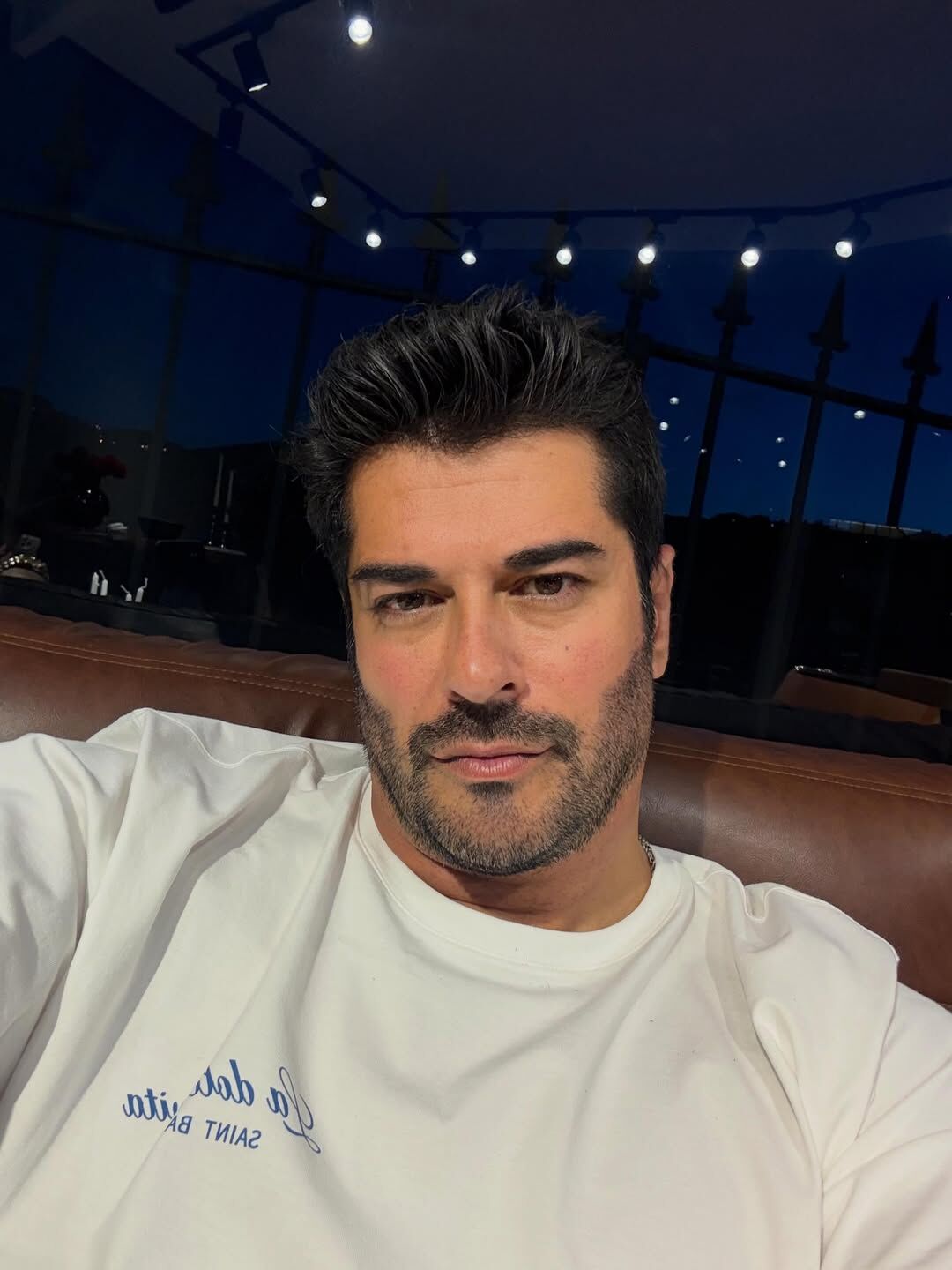 Burak Ozcivit Gunesin Dodugu Yer Kanalmaras (1)-1