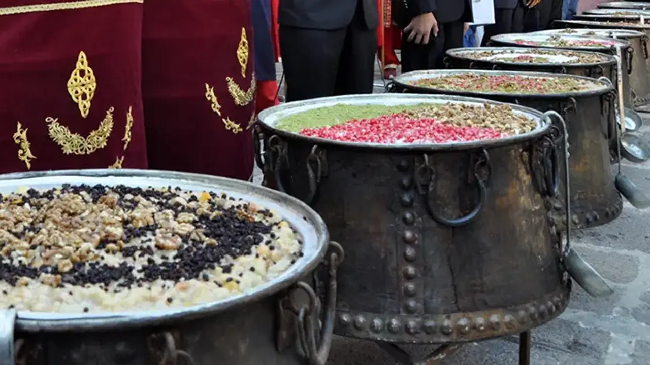 Herkes Asure Diyor Ama Marastaki Adi Cok Baska Sirinli Corba Nedir Nasil Yapilir (4)