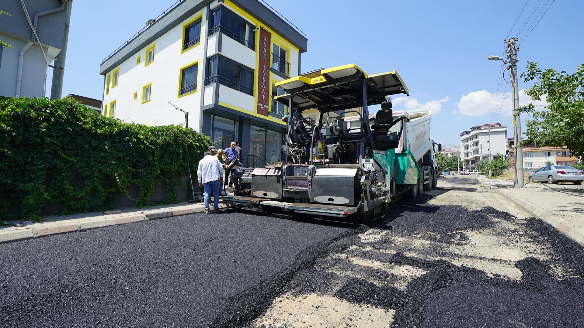 Buyuksehir Dulkadiroglunda Yolyenileme Seferberligini Surduruyor (4)