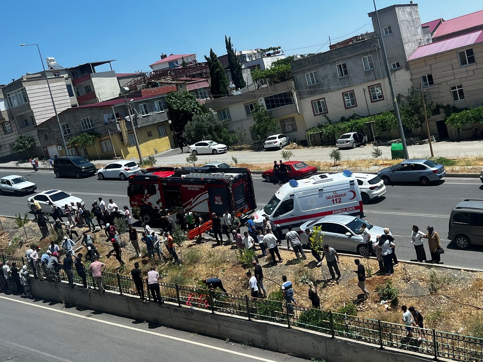 Kahramanmarasta Otomobil Dereye Uctu 2 Kadin Ve 1 Cocuk Yaralandi 22