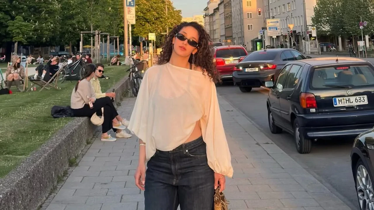 Sara Danya Narin Kimdir Aslen Nereli Ragip Narin Ile Kardes Mi Yasi Kac Ve Ne Is Yapiyor (2)