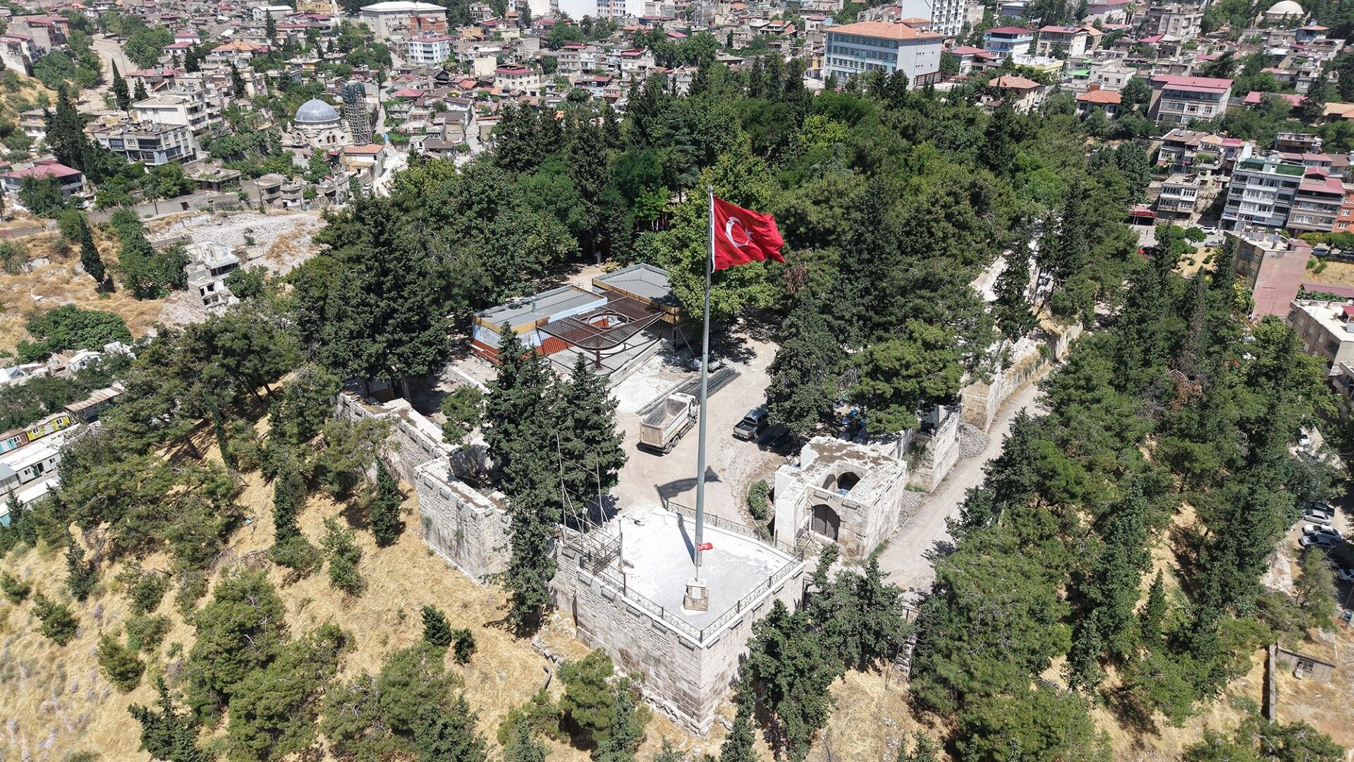 Tarihi Kahramanmaras Kalesi Eski Ihtisamina Kavusuyor Kanalmaras (3)
