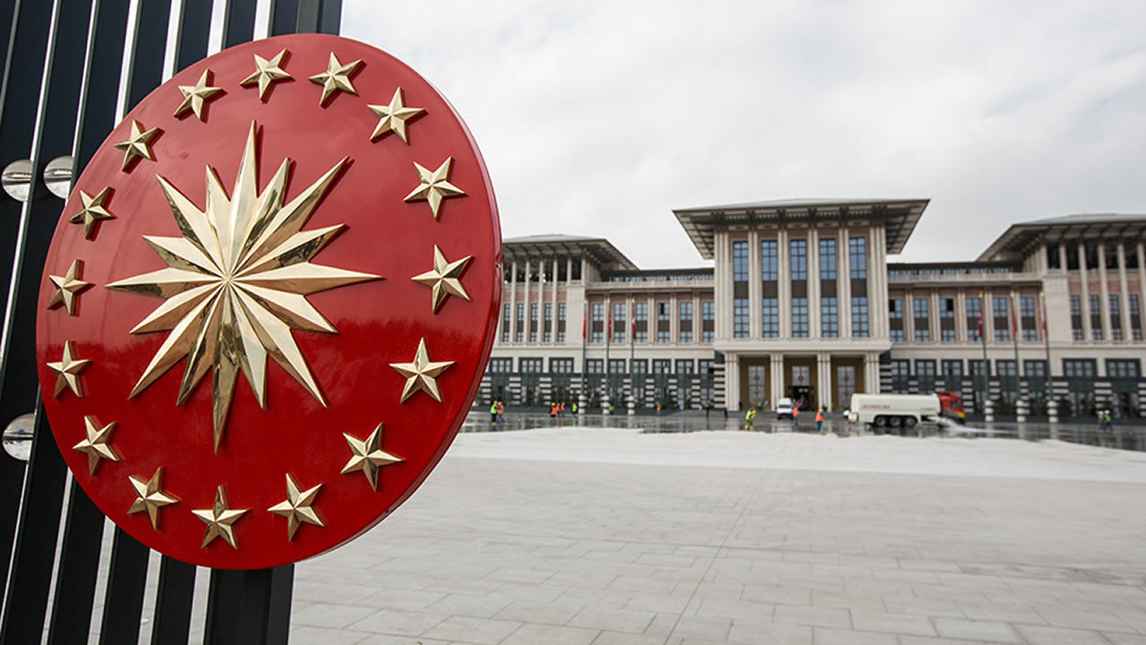 AK Parti'den Cumhurbaşkanlığı Hükümet Sistemi için tarihi rapor: Sistem değişmiyor, revize ediliyor