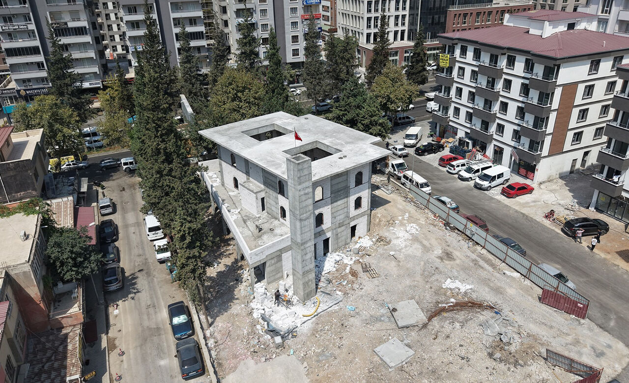 Yenişehir’in Simgesi Deprem Sonrası Yeniden Ayağa Kalkıyor