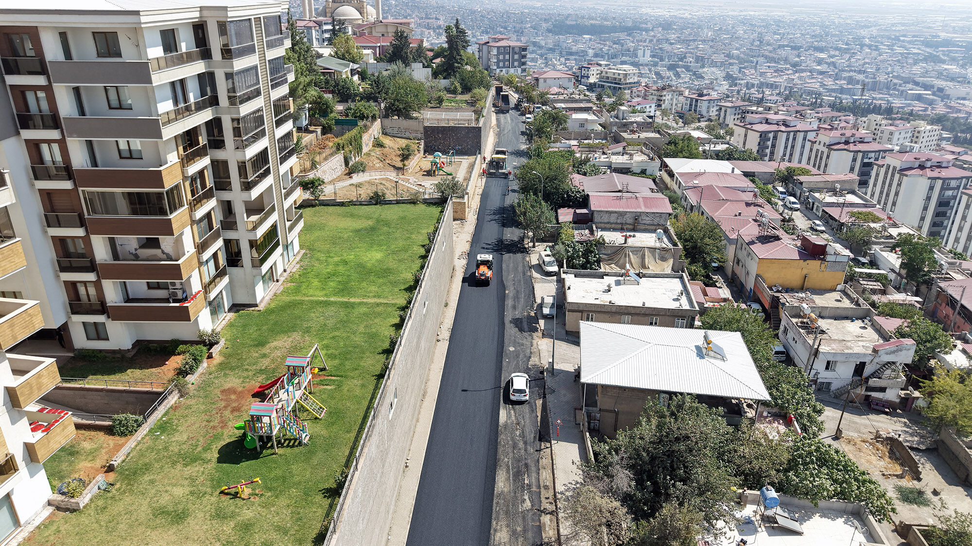 Katip Çelebi Caddesi (2)