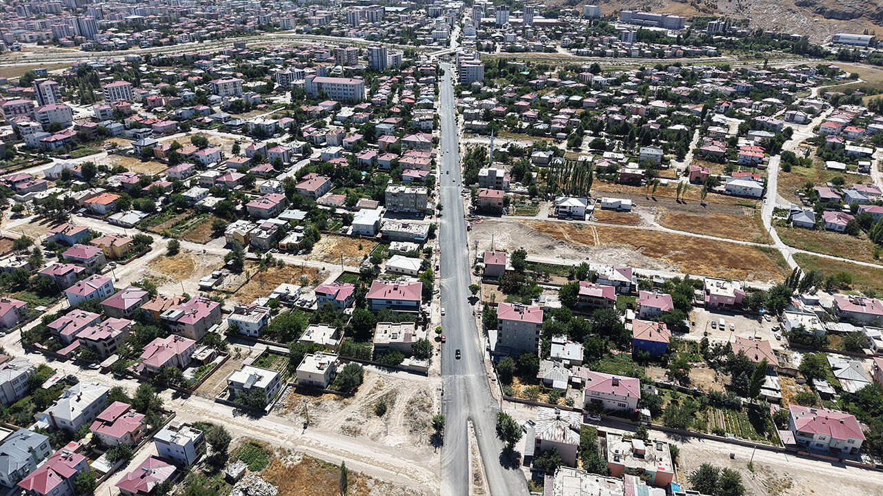 Buyuksehir Yollari Yeniliyor Elbistanin Cehresi Degisiyor