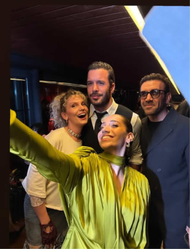 Farah Zeynep Abdullah Galaya Bakin Ne Giyerek Geldi6
