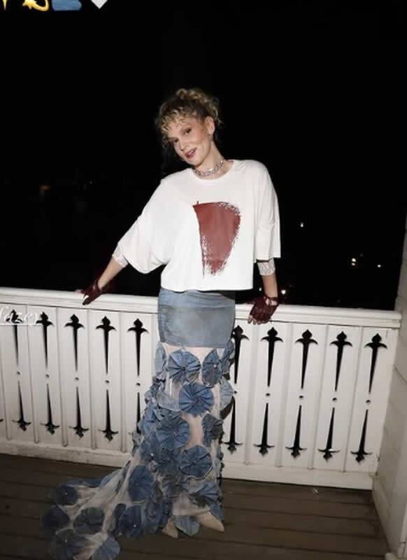 Farah Zeynep Abdullah Galaya Bakin Ne Giyerek Geldi66