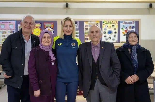Gizem Orgenin Yurek Burkan Hikayesi Bir Saka Hayatini Degistirdi6
