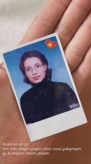 Hande Ercelden Annesine Yurek Burkan Dogum Gunu Mesaji