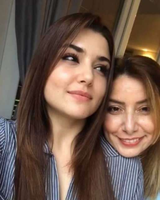 Hande Ercelden Annesine Yurek Burkan Dogum Gunu Mesaji3265