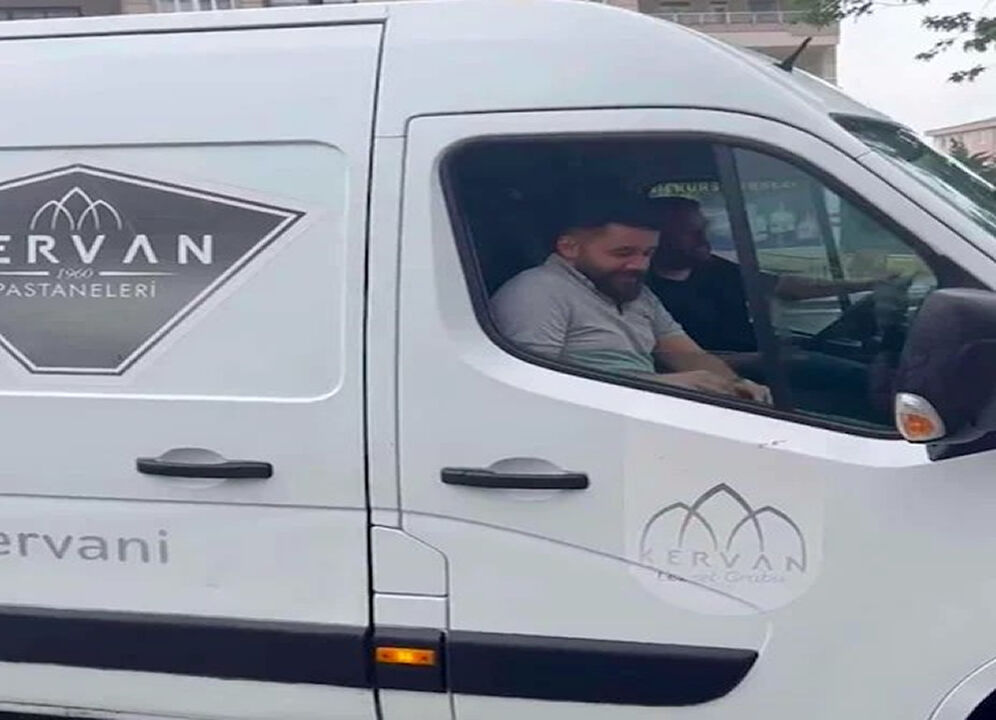 Ilker Ve Kervan Araba
