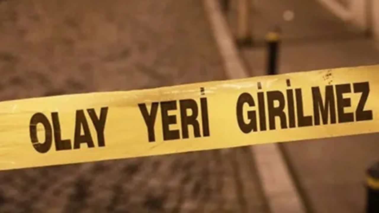 Afşin'de 25 yaşındaki iki genç evlerinde ölü bulundu