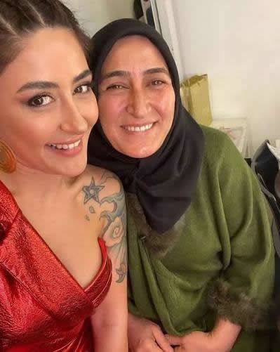 Melek Mosso Yeni Askini Ailesiyle Tanistirdi242
