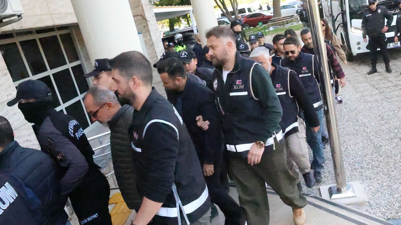 Milas Belediyesinde Deprem Baskan Dahil 18 Kisiye Tutuklama3